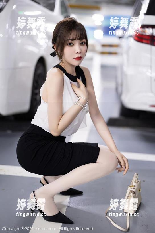秀人网-雨儿baby 秀人网 - 雨儿baby内衣,图集中那种说不出的曖昧