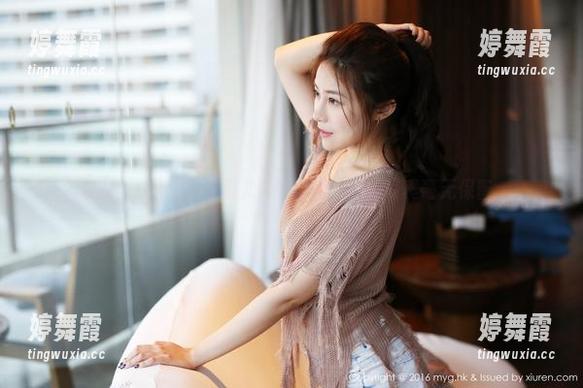 美媛馆 - 只想看唐琪儿il的长腿，她的写真毫无保留。