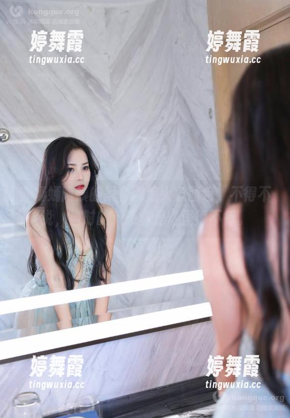 苏嫣嫣阿姨的黑色御姐大象图包，不得不说，当时的灵感真是奇怪得不行。