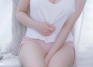 欲罢不能,荒井喵喵旗舰的旗袍套图,不都是在挑战我们内心的小潜规则吗?