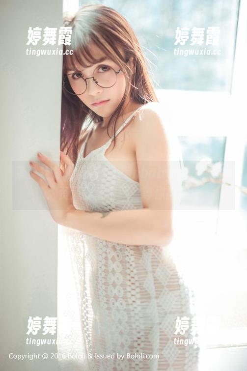 菠萝社 - 柳侑绮Sevenbaby的奶牛写真：资源是个宝藏，等你挖掘！
