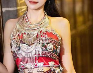 语画界 - 安琪Yee的奶牛显得格外鲜香!想要原图?下载随你!
