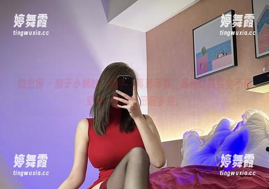 微密圈 - 醇子小姨的“奶牛”高清写真，居然让我完全不自觉地…想到了田园乡愁。