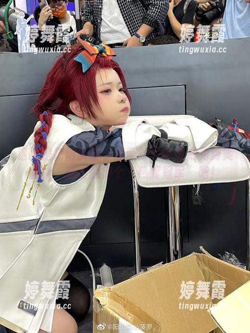 这要是把阳炎型小菠萝的吊带变成免费美图集，应该能得个“热度冠军”吧！