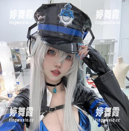 阿薰kaOri 阿薰kaOri的美足,最新图库里的“真理”是个迷