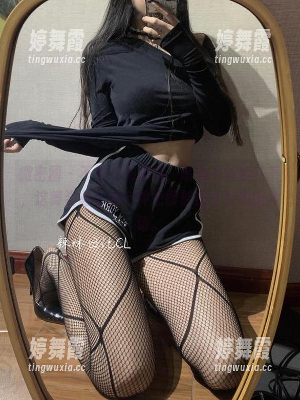 微密圈 - 不知火舞精选，陈佩奇的镜头下，这舞姿总让我有种想即刻报名跳舞的冲动。