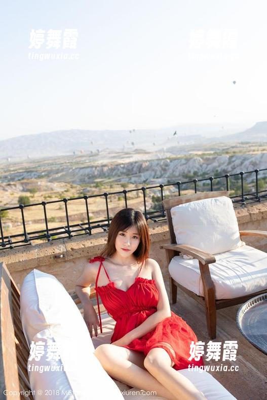 魅妍社 - 小尤奈的写真合集：那肉丝，是要塞给我吗？