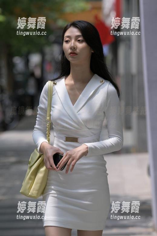 魔镜街拍-婷婷 魔镜街拍 - 从原图细节说起,婷婷竟然把日常工作变得如此可爱